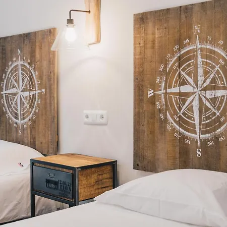 Izar By People Apartman *
